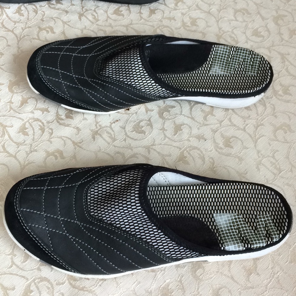 Merrell suede, leather slip on + aero flip flops